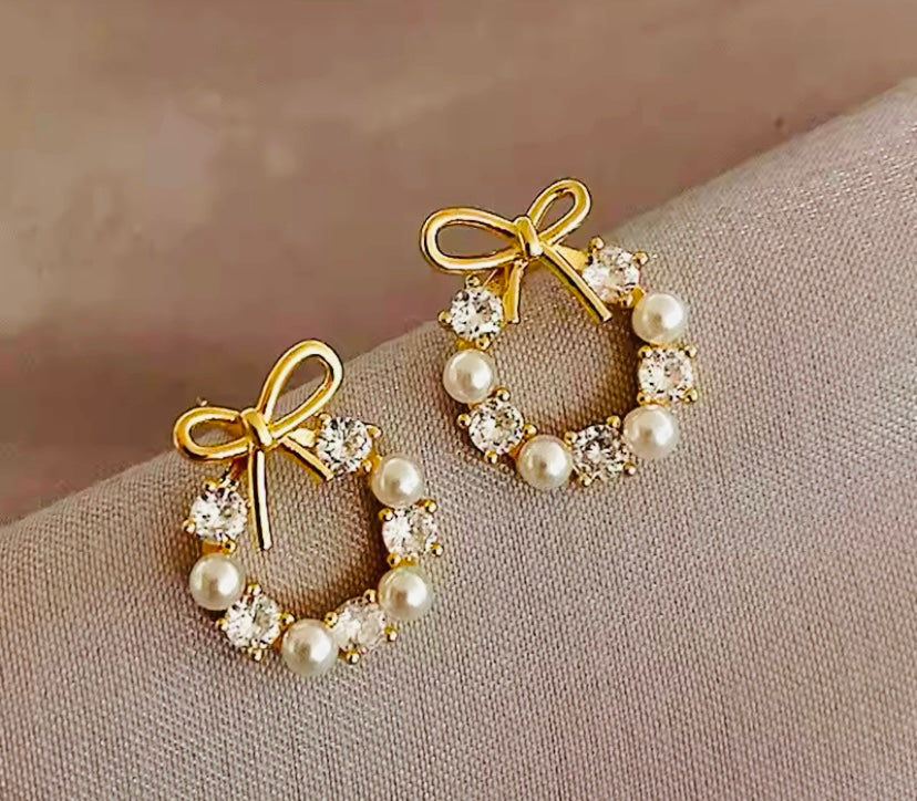 Round Bow Knot, Pearl Stud Earrings. Rhinestone Imitation