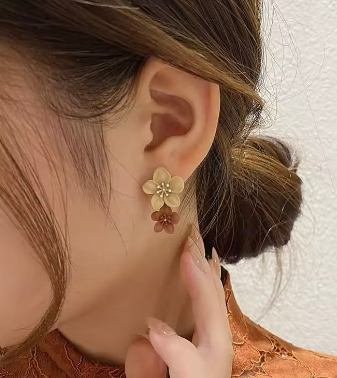 Matte Colored Flower Drop Earrings - Brown & Cream