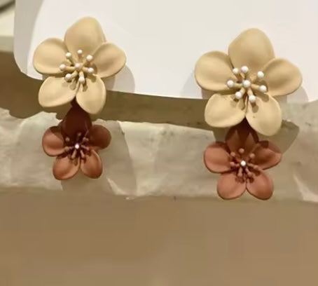 Matte Colored Flower Drop Earrings - Brown & Cream