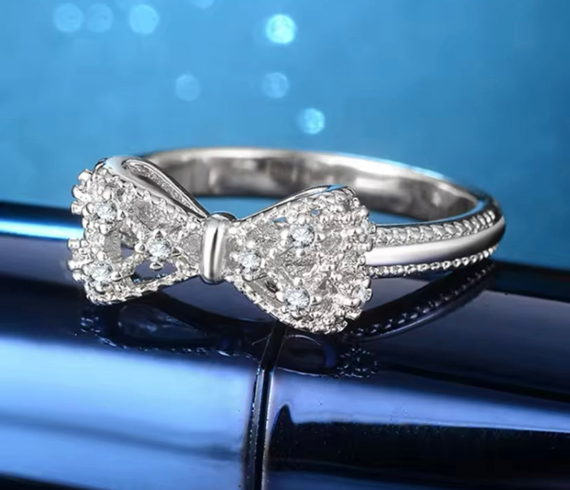 Bowknot 925 Sterling Silver Ring. Cubic Zirconia Rhinestone. Size 8