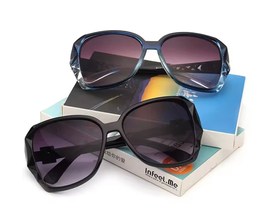 Women’s Blue Gradient Oversized Sunglasses With Silver Accents