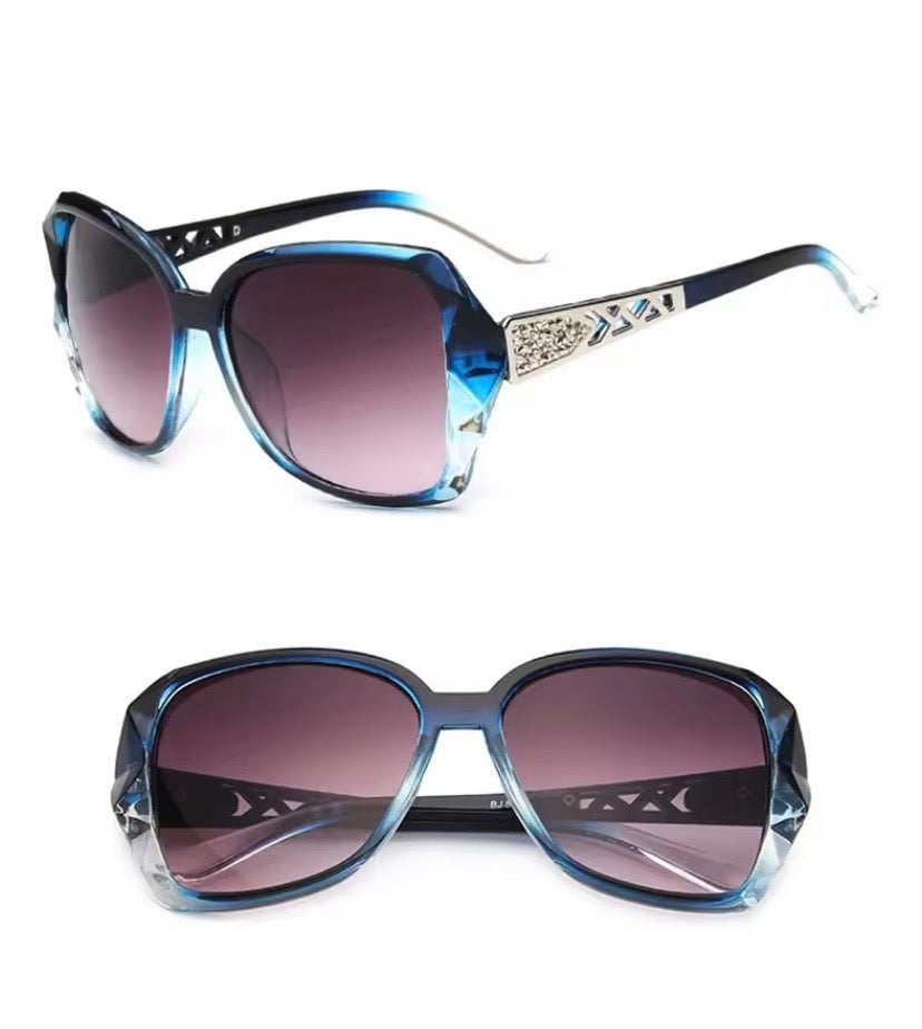 Women’s Blue Gradient Oversized Sunglasses With Silver Accents